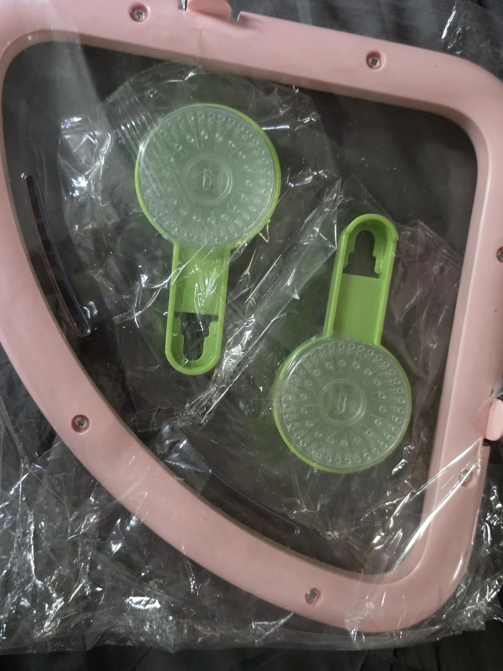 UFORU Pink Triangle Shelf with Lime Green Suction Cups